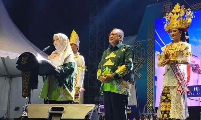 Wali Kota Eva Dwiana menutup gelaran Bandar Lampung Expo 2026.