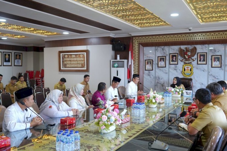 Rektor UIN Raden Intan Lampung (RIL) Wan Jamaluddin saat diterima Wali Kota Eva Dwiana.